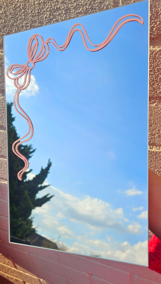 Bow Mirror